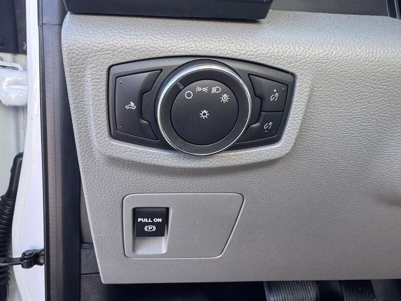 2016 Oxford White Ford F-150 XL RWD Truck