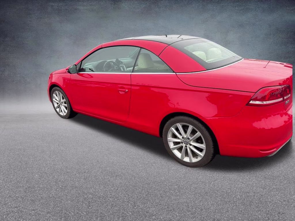 2015 Flash Red Volkswagen Eos Komfort Edition FWD Convertible