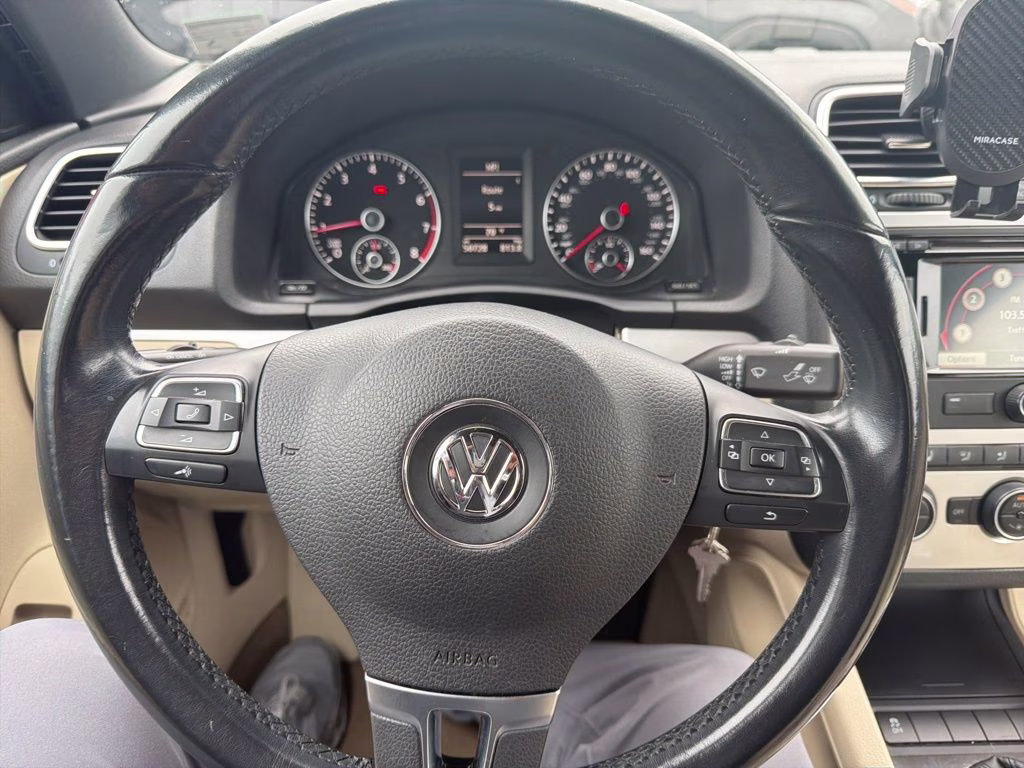 2015 Flash Red Volkswagen Eos Komfort Edition FWD Convertible