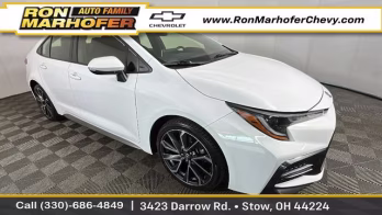 2020 Super White Toyota Corolla SE FWD Sedan