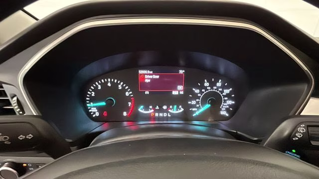 2022 Blue Metallic Ford Escape SE FWD SUV