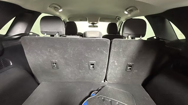 2022 Blue Metallic Ford Escape SE FWD SUV
