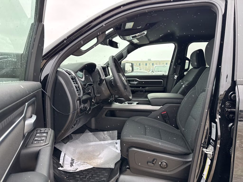 2026 Diamond Black Crystal Pearlcoat Ram 1500 Big Horn 4X4 Truck