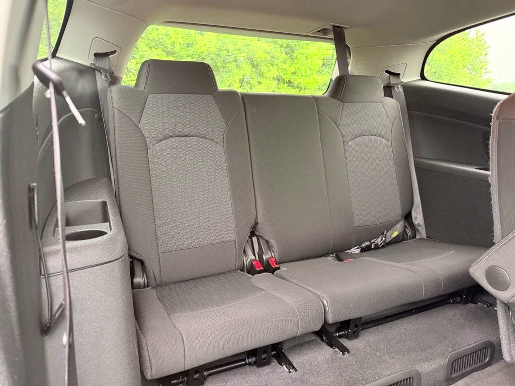2017 Summit White Chevrolet Traverse 2LT AWD SUV