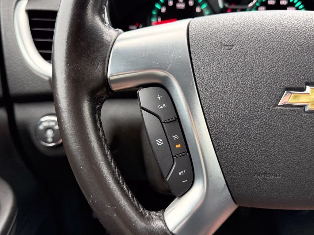 2017 Summit White Chevrolet Traverse 2LT AWD SUV