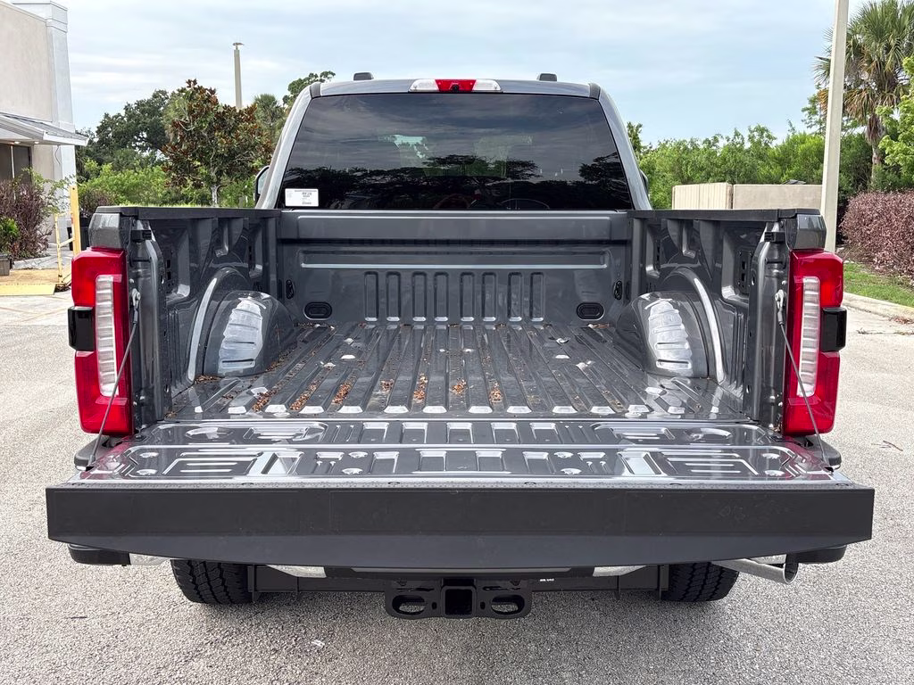 2026 Carbonized Gray Metallic Ford Super Duty F-250 SRW Lariat 4X4 Truck