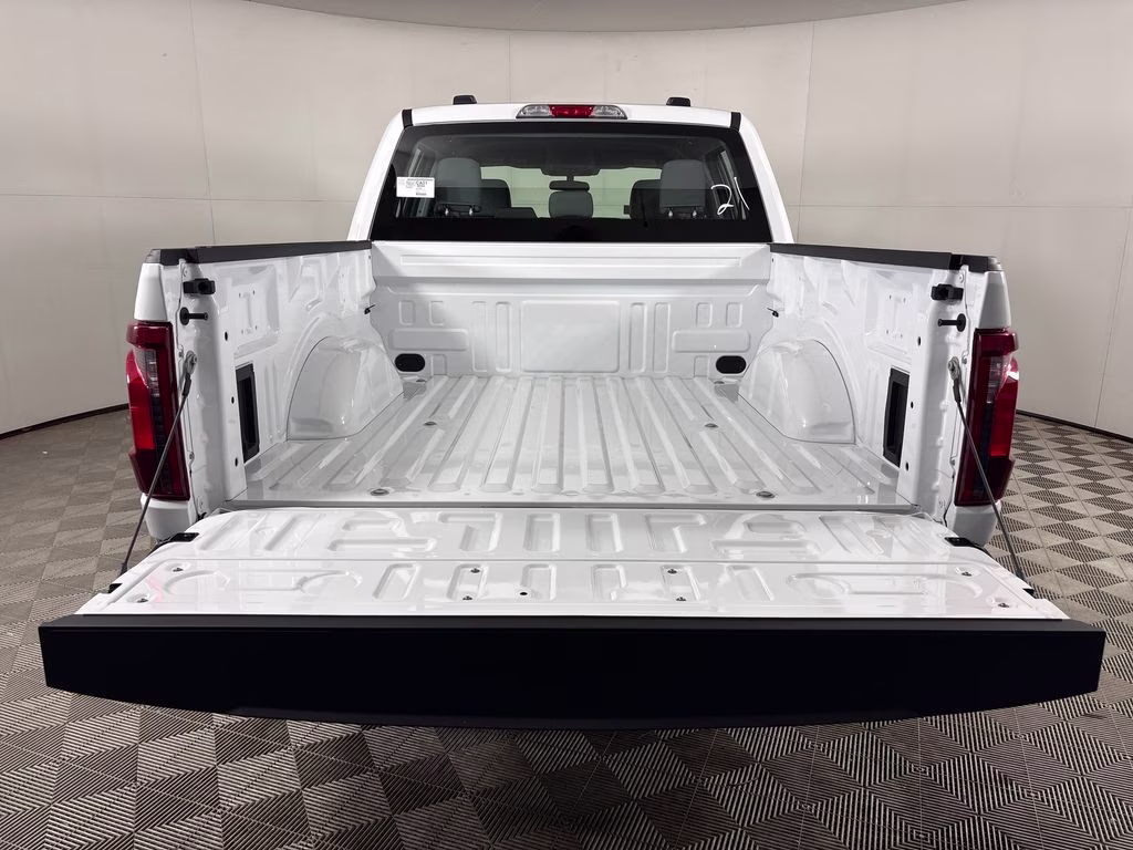 2026 Oxford White Ford F-150 XL 4X4 Truck