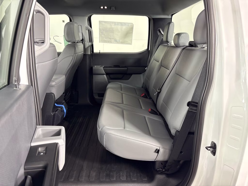 2026 Oxford White Ford F-150 XL 4X4 Truck