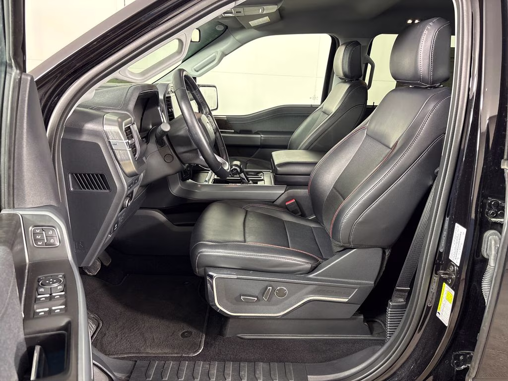 2023 Agate Black Metallic Ford F-150 Lariat 4X4 Truck