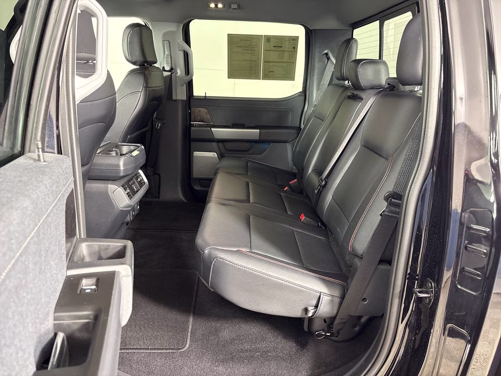 2023 Agate Black Metallic Ford F-150 Lariat 4X4 Truck