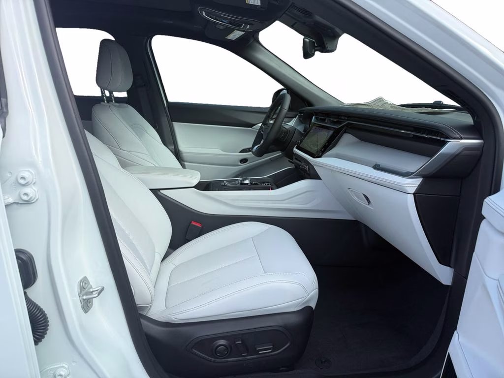 2026 Bright White Clearcoat Jeep Cherokee Limited 4X4 SUV