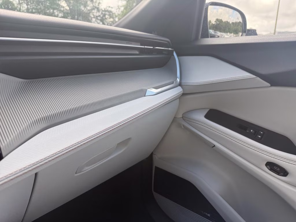 2026 Bright White Clearcoat Jeep Cherokee Limited 4X4 SUV
