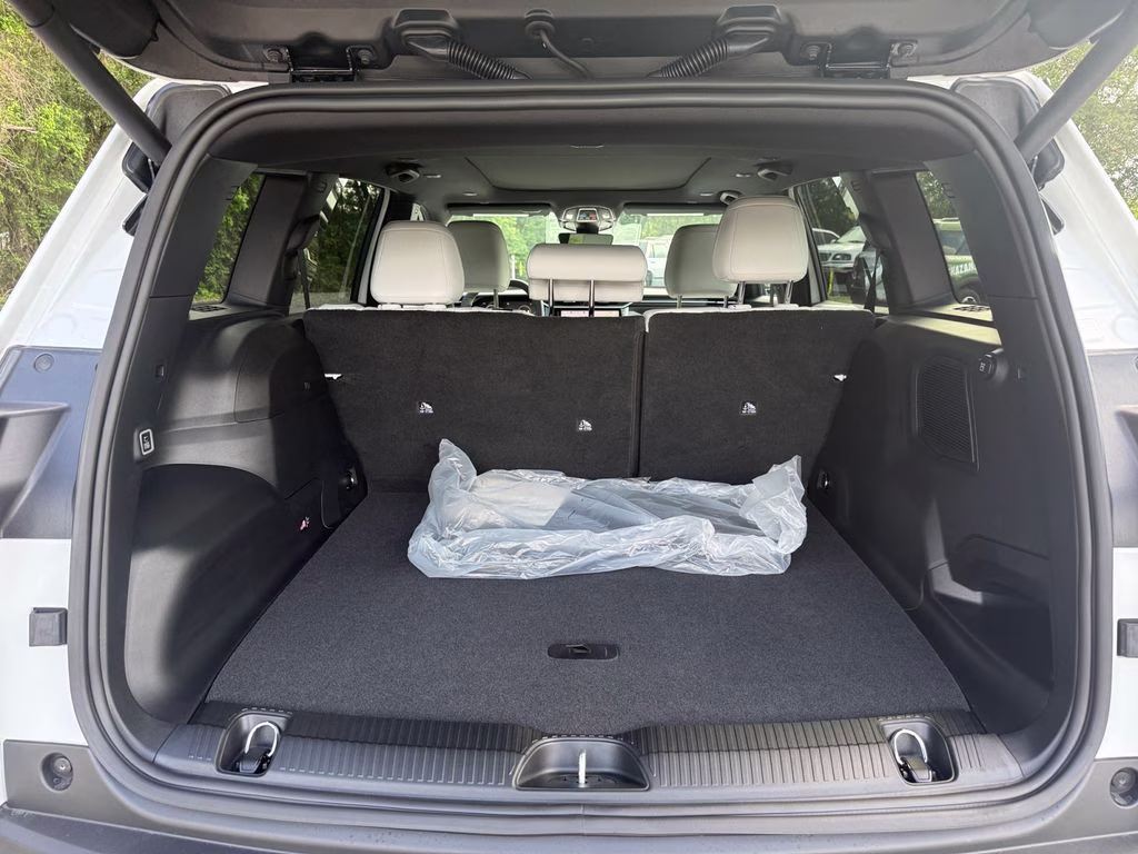 2026 Bright White Clearcoat Jeep Cherokee Limited 4X4 SUV