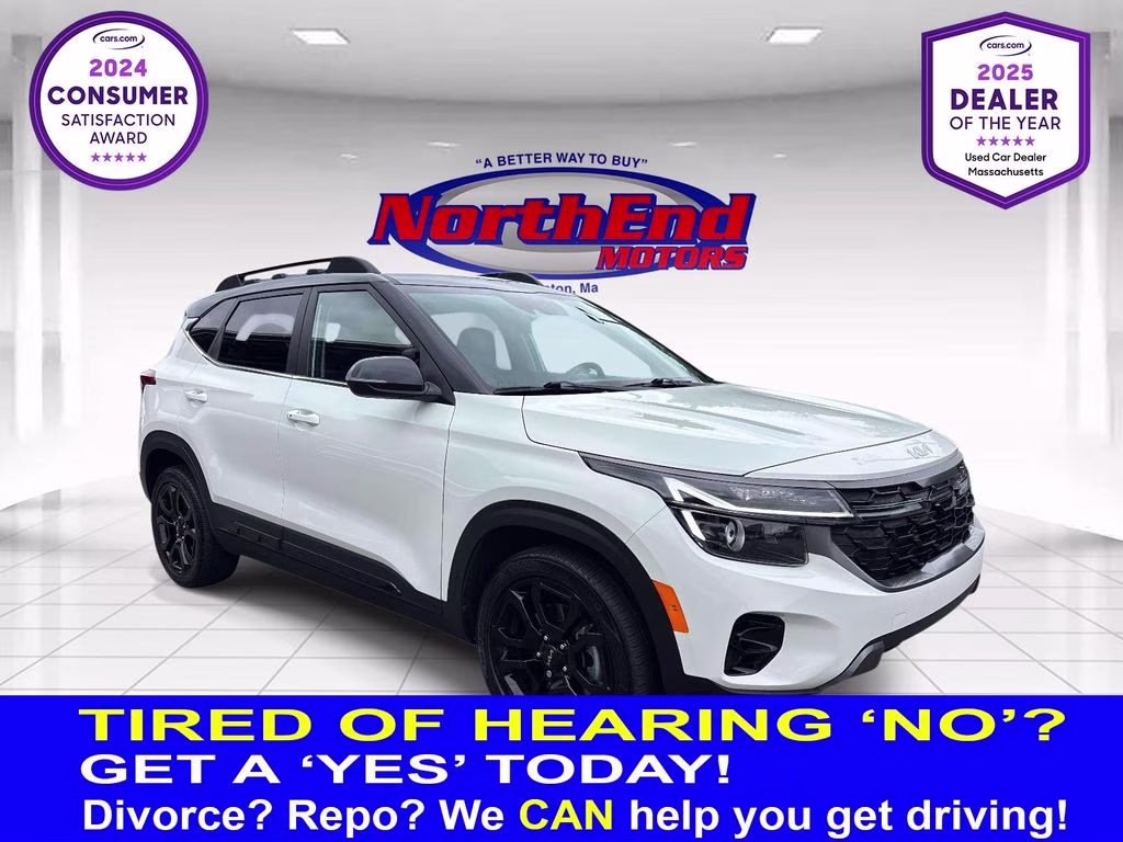 2024 Clear White/Black Roof Kia Seltos X-Line AWD SUV