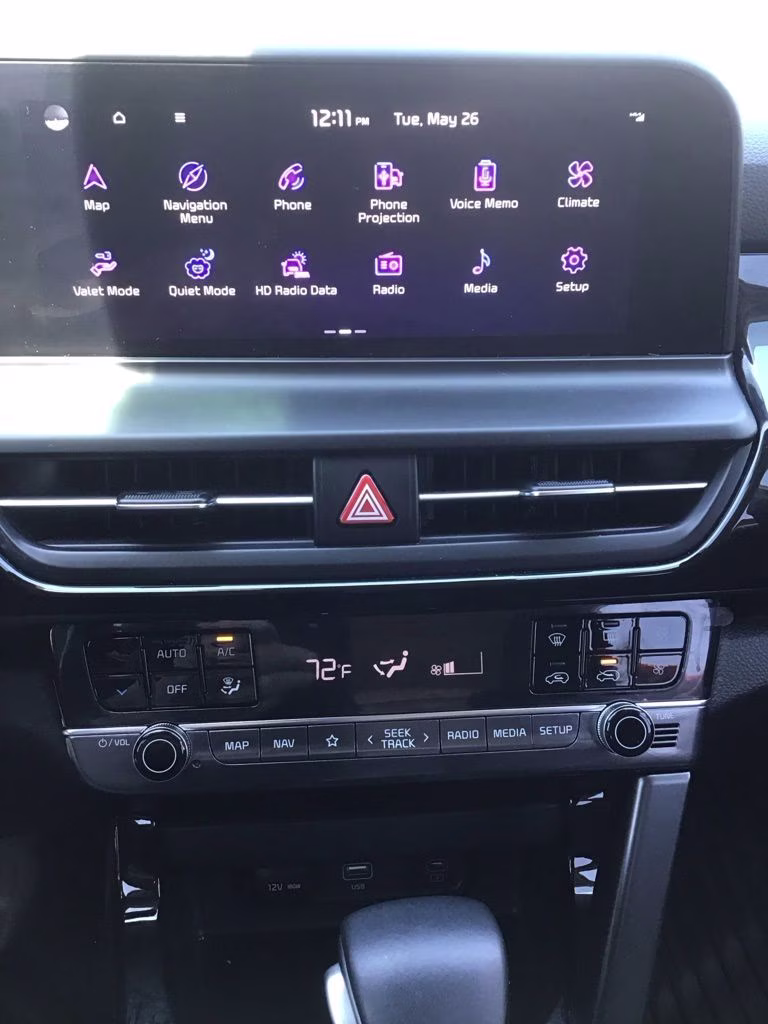 2024 Clear White/Black Roof Kia Seltos X-Line AWD SUV