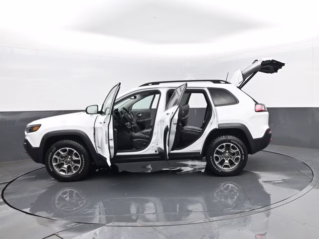2022 Bright White Clearcoat Jeep Cherokee Trailhawk 4X4 SUV