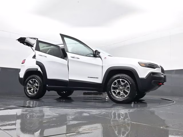 2022 Bright White Clearcoat Jeep Cherokee Trailhawk 4X4 SUV