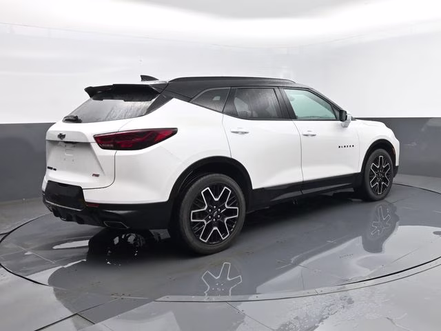 2023 Iridescent Pearl Tricoat Chevrolet Blazer RS AWD SUV