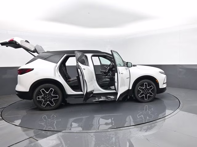 2023 Iridescent Pearl Tricoat Chevrolet Blazer RS AWD SUV