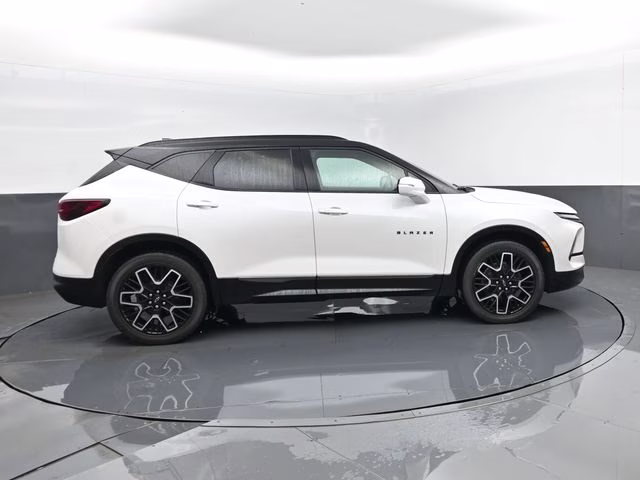 2023 Iridescent Pearl Tricoat Chevrolet Blazer RS AWD SUV