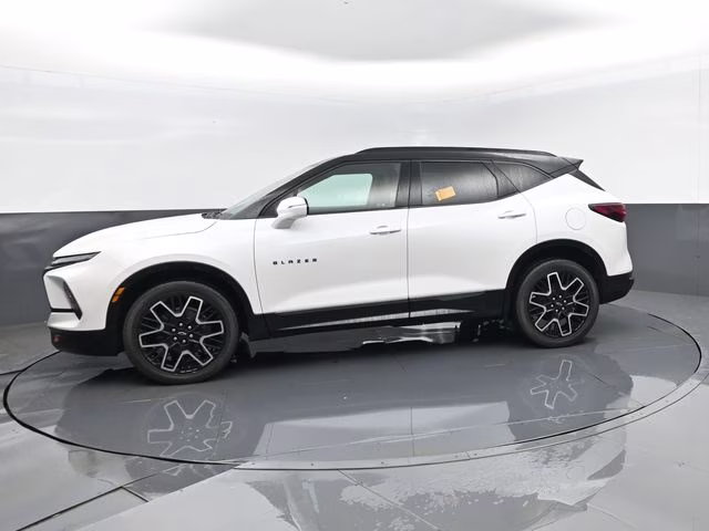 2023 Iridescent Pearl Tricoat Chevrolet Blazer RS AWD SUV