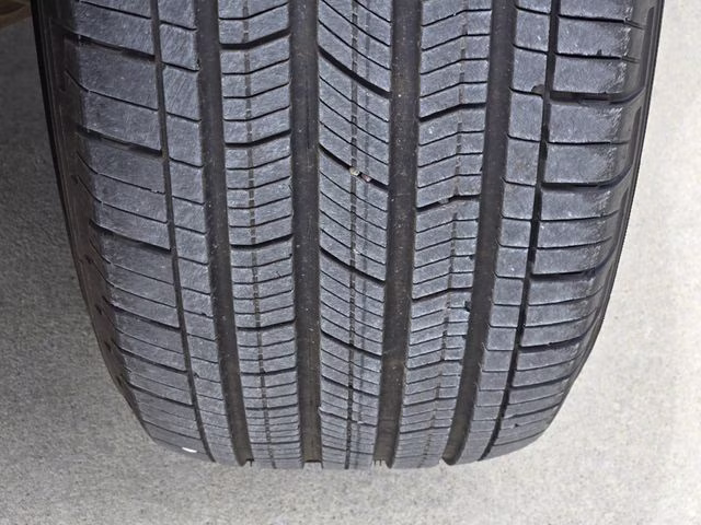 2024 Diamond Black Crystal Pearlcoat Jeep Grand Cherokee L Limited 4X4 SUV