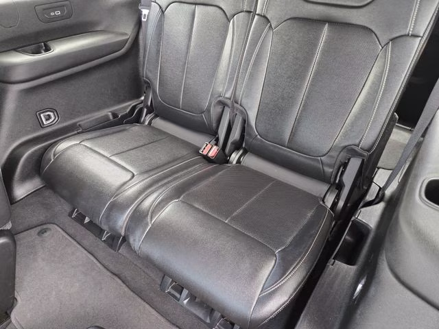 2024 Diamond Black Crystal Pearlcoat Jeep Grand Cherokee L Limited 4X4 SUV