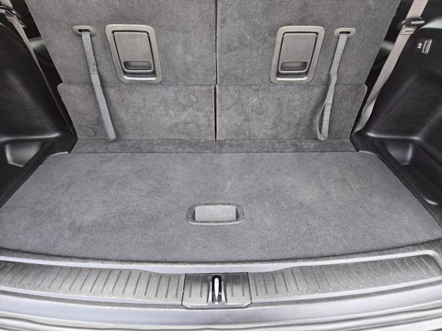 2024 Diamond Black Crystal Pearlcoat Jeep Grand Cherokee L Limited 4X4 SUV