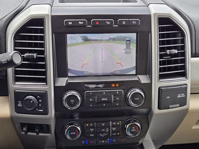 2020 Black Metallic Ford Super Duty F-250 SRW Lariat 4X4 Truck