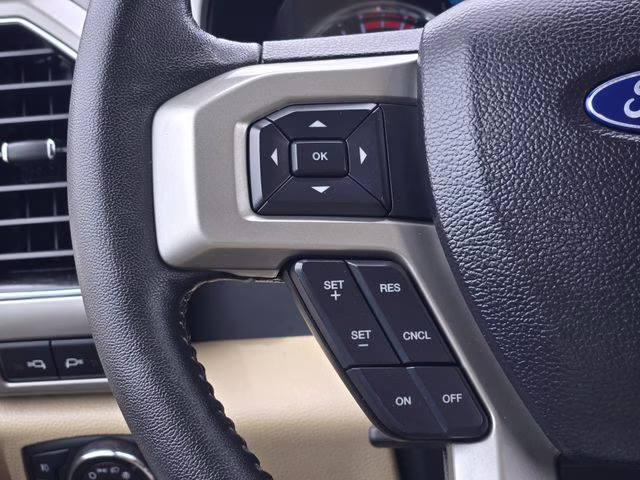 2020 Black Metallic Ford Super Duty F-250 SRW Lariat 4X4 Truck