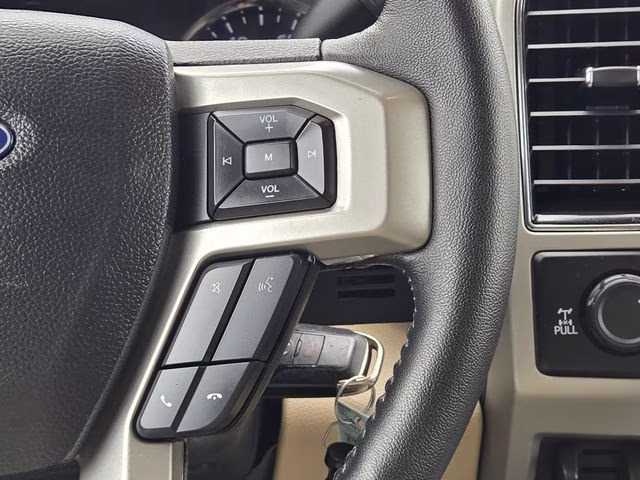 2020 Black Metallic Ford Super Duty F-250 SRW Lariat 4X4 Truck