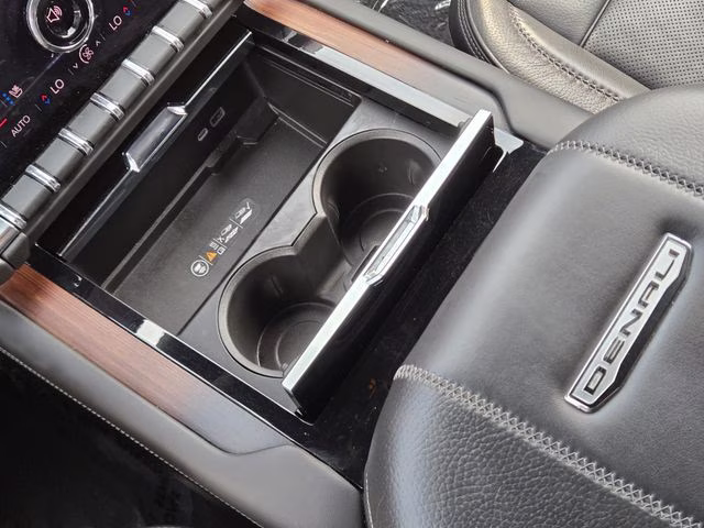 2025 Onyx Black GMC Yukon Denali 4X4 SUV