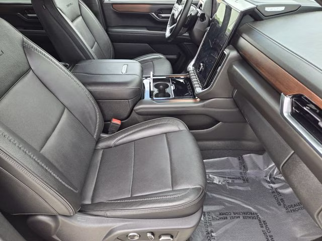 2025 Summit White GMC Yukon Denali 4X4 SUV