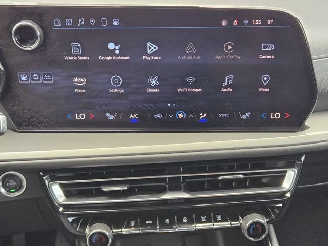 2024 Mosaic Black Metallic Chevrolet Traverse LT FWD SUV