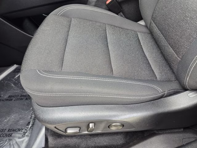 2024 Mosaic Black Metallic Chevrolet Traverse LT FWD SUV