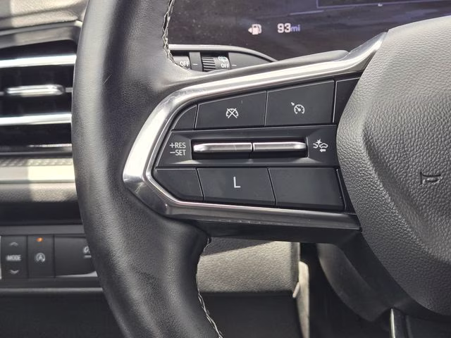 2024 Mosaic Black Metallic Chevrolet Traverse LT FWD SUV