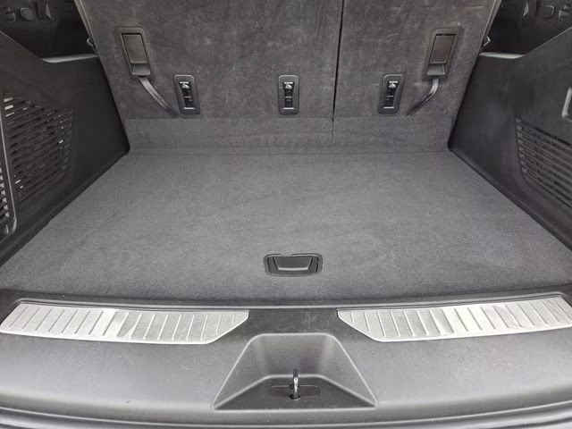 2025 Sterling Gray Metallic Chevrolet Suburban Z71 4X4 SUV