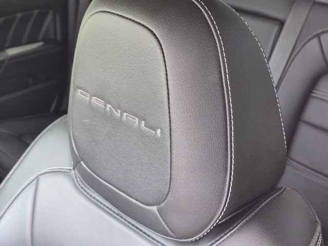 2022 Onyx Black GMC Canyon Denali 4X4 Truck