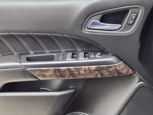 2022 Onyx Black GMC Canyon Denali 4X4 Truck