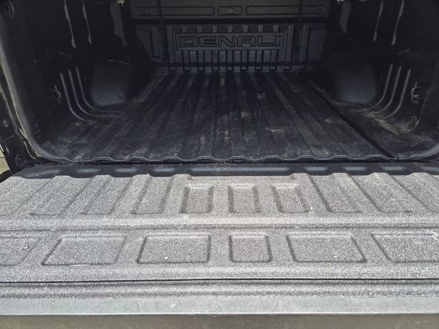 2022 Onyx Black GMC Canyon Denali 4X4 Truck