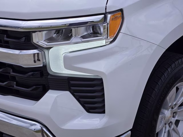 2025 Summit White Chevrolet Silverado 1500 LT 4X4 Truck