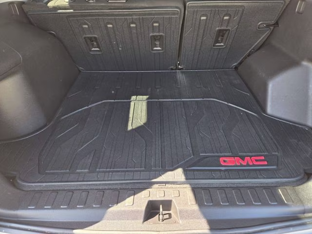 2023 Sterling Metallic GMC Terrain SLE FWD SUV
