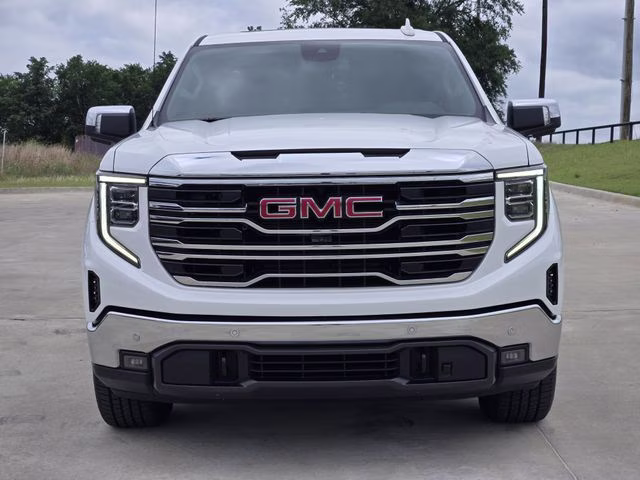 2024 Summit White GMC Sierra 1500 SLT 4X4 Truck
