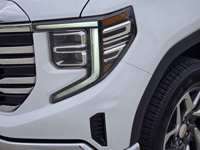 2024 Summit White GMC Sierra 1500 SLT 4X4 Truck