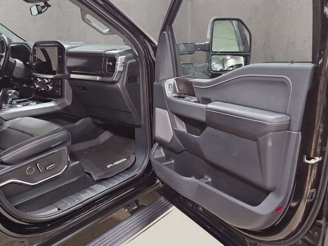 2023 Agate Black Metallic Ford F-150 Lariat 4X4 Truck
