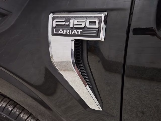 2023 Agate Black Metallic Ford F-150 Lariat 4X4 Truck