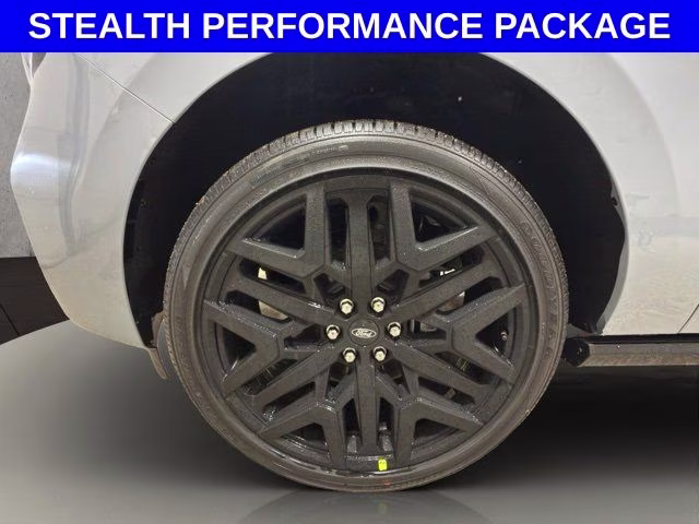 2026 Glacier Gray Metallic Tri-Coat Ford Expedition Max Platinum 4X4 SUV