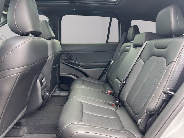 2026 Silver Zynith Clearcoat Jeep Cherokee Overland 4X4 SUV