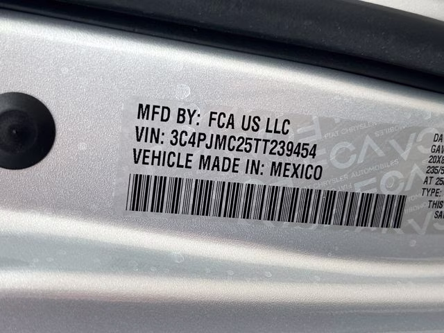 2026 Silver Zynith Clearcoat Jeep Cherokee Overland 4X4 SUV