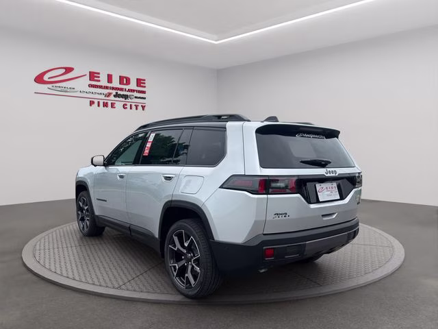 2026 Silver Zynith Clearcoat Jeep Cherokee Overland 4X4 SUV